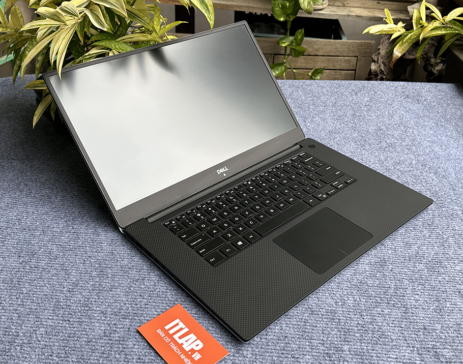  Laptop Dell Precision 5530