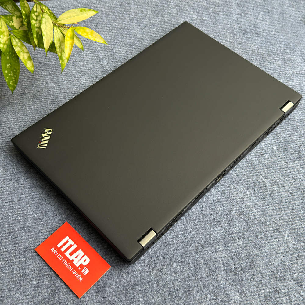 Lenovo ThinkPad P52 i7 - 8850H / 16GB / Nvidia P1000