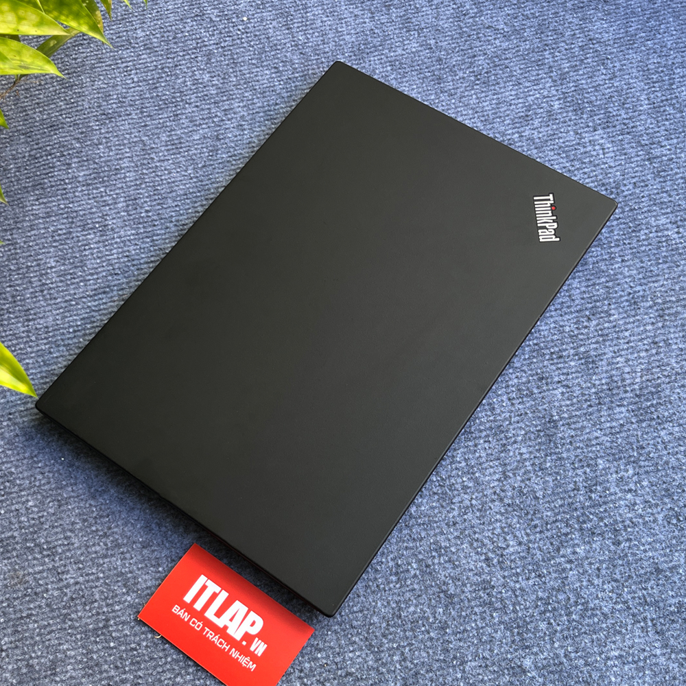 Lenovo Thinkpad T490  Core i5  8365u / LTE / Touch